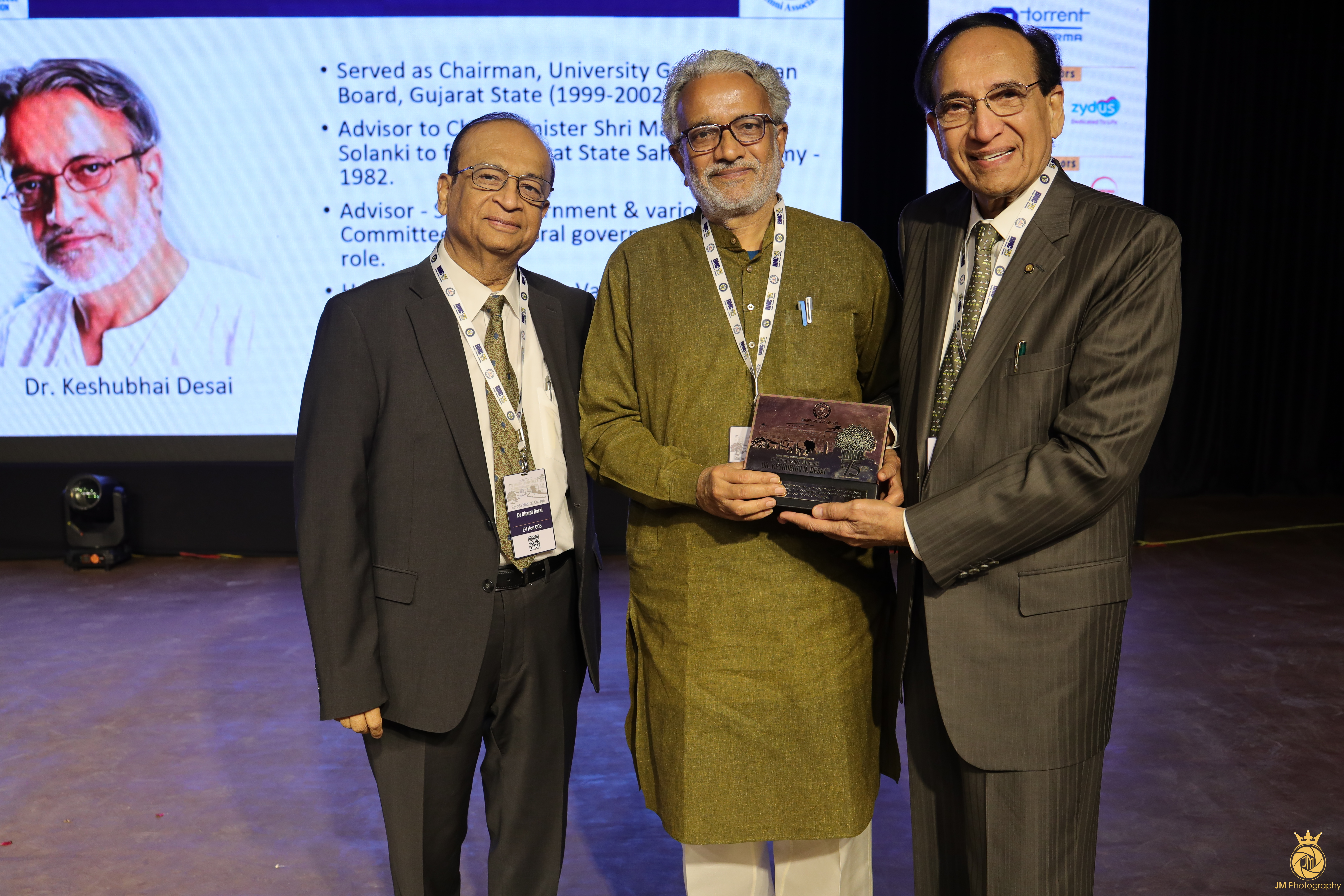 Gallery/Distinguished Alumni and Former Teachers/177A7548.JPG